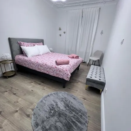 Le Rapp 6, De Standing 3 Chambres, 7 Personnes &1 Bebe, Cosy Et Familial Ultra Equipe Emplacement Ideal Proche Gare Centre Marches De Noel Quartier Tribunal Contades アパート